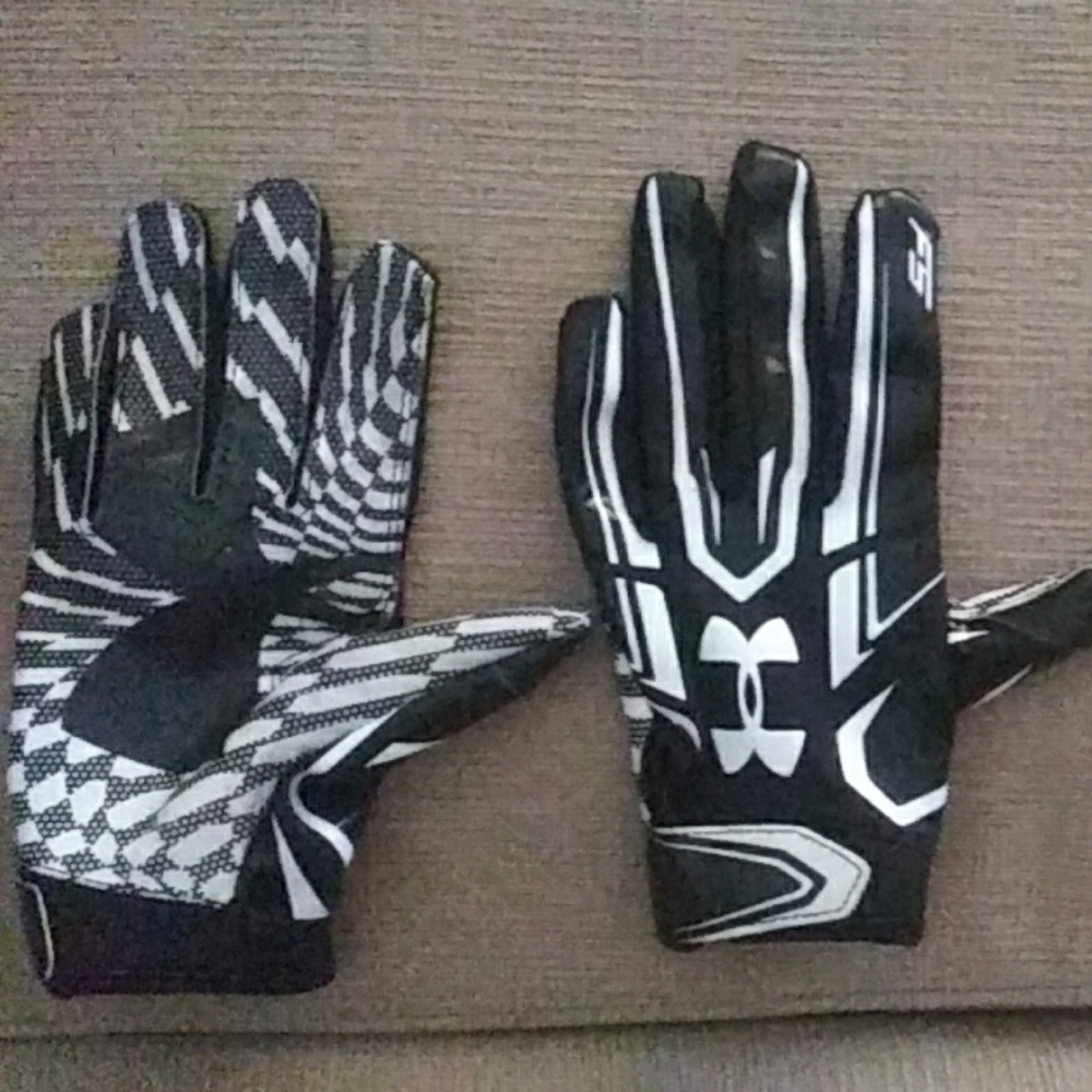 Football gloves- barely used